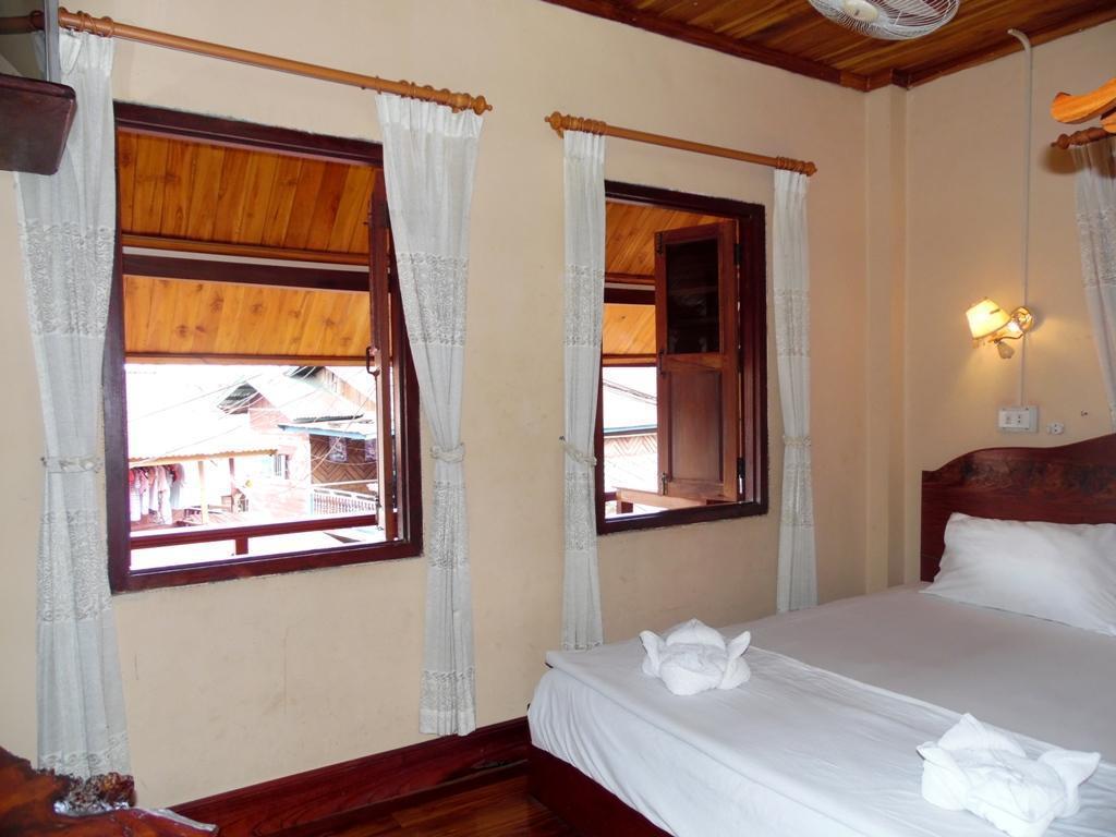 לואנג פרבאנג Silikhane Guesthouse מראה חיצוני תמונה