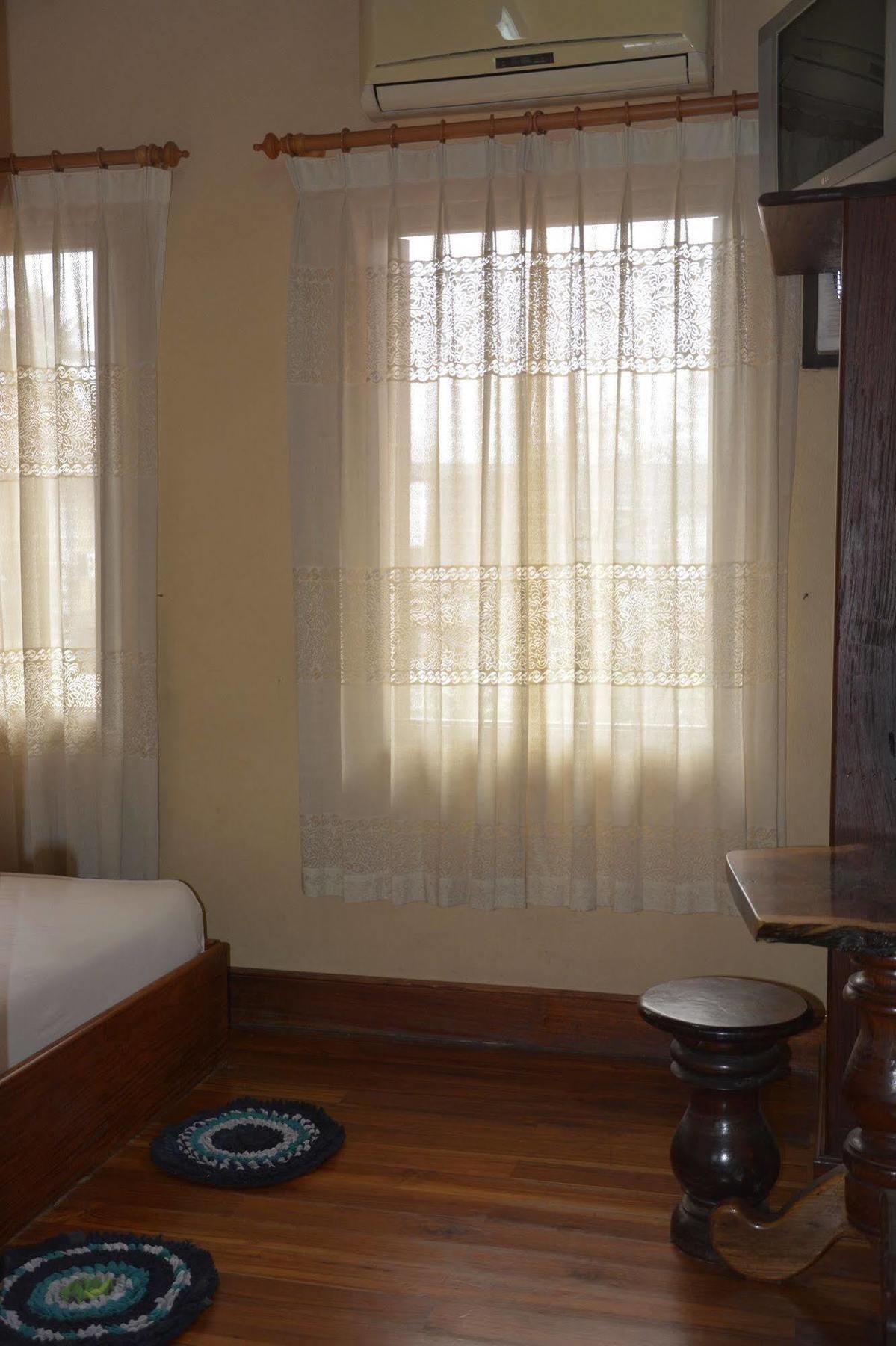 לואנג פרבאנג Silikhane Guesthouse מראה חיצוני תמונה
