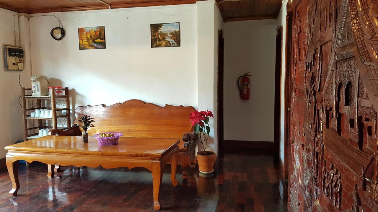 לואנג פרבאנג Silikhane Guesthouse מראה חיצוני תמונה