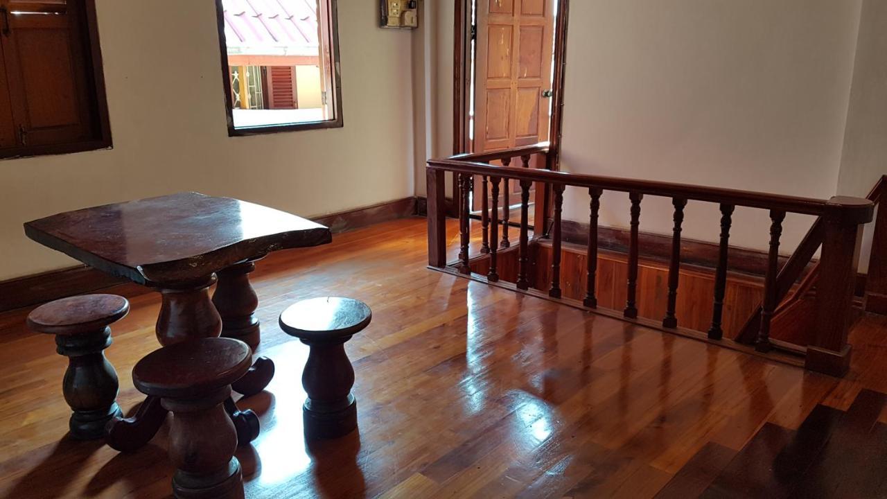 לואנג פרבאנג Silikhane Guesthouse מראה חיצוני תמונה