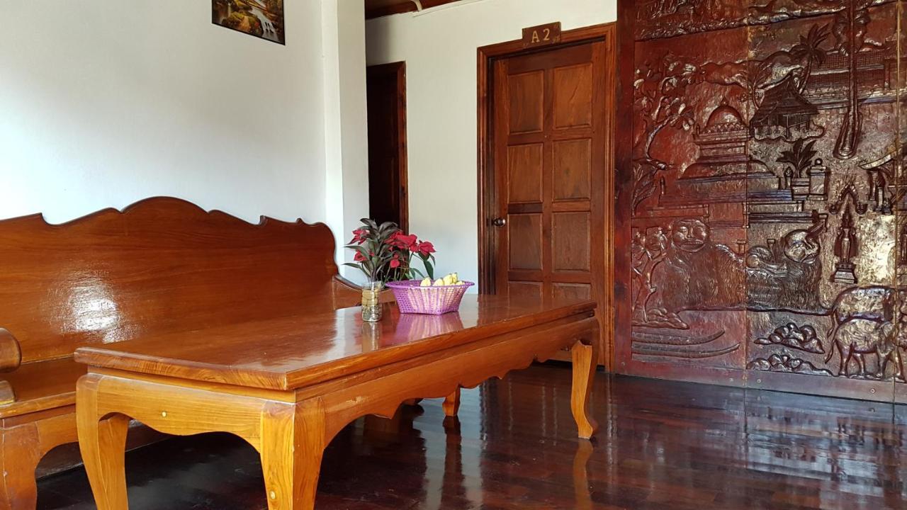 לואנג פרבאנג Silikhane Guesthouse מראה חיצוני תמונה