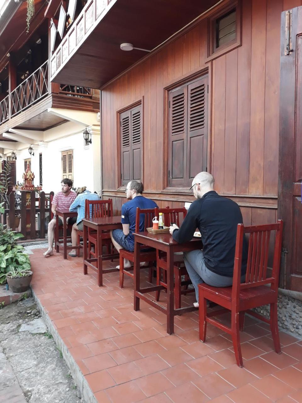 לואנג פרבאנג Silikhane Guesthouse מראה חיצוני תמונה