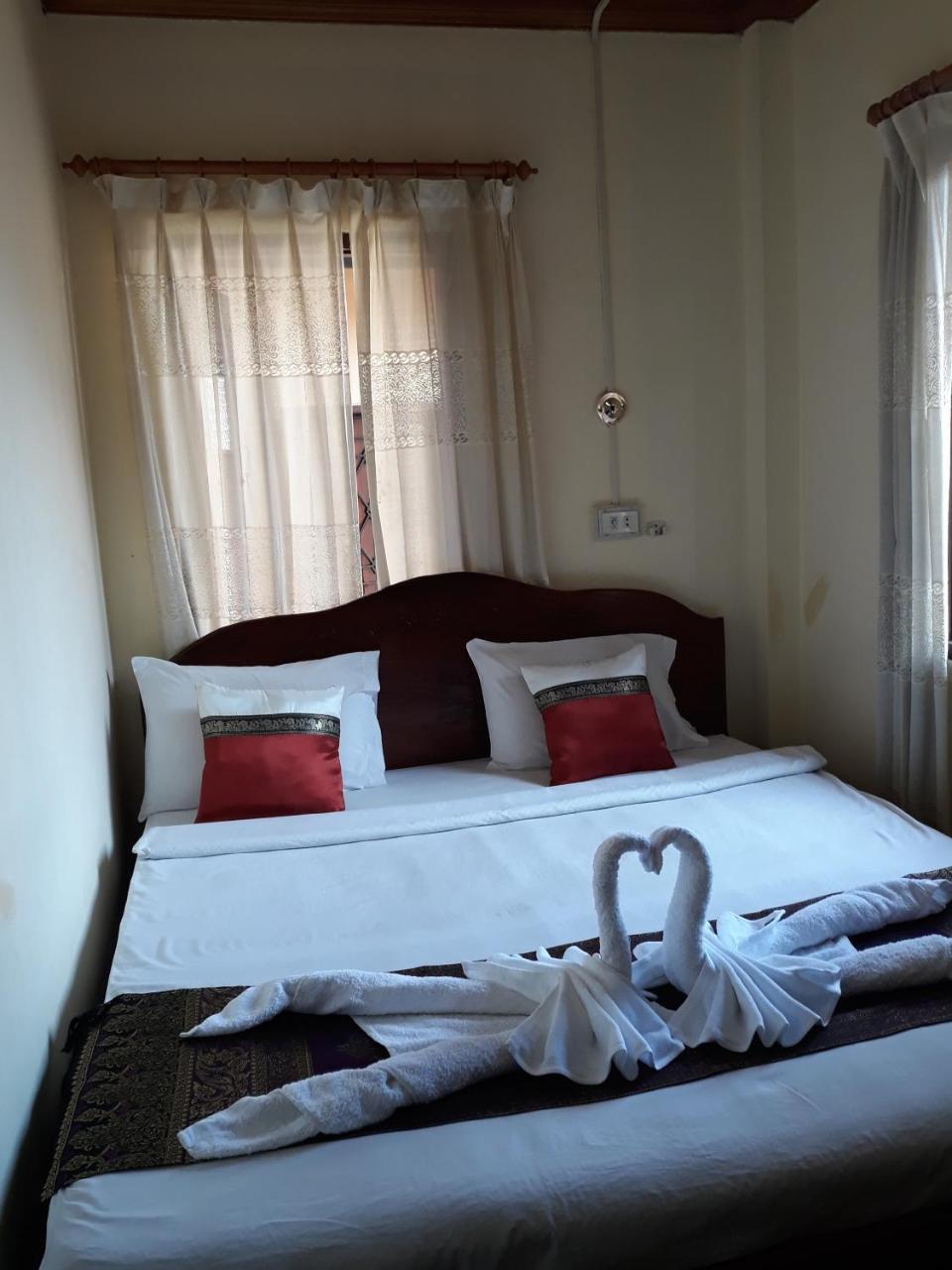 לואנג פרבאנג Silikhane Guesthouse מראה חיצוני תמונה
