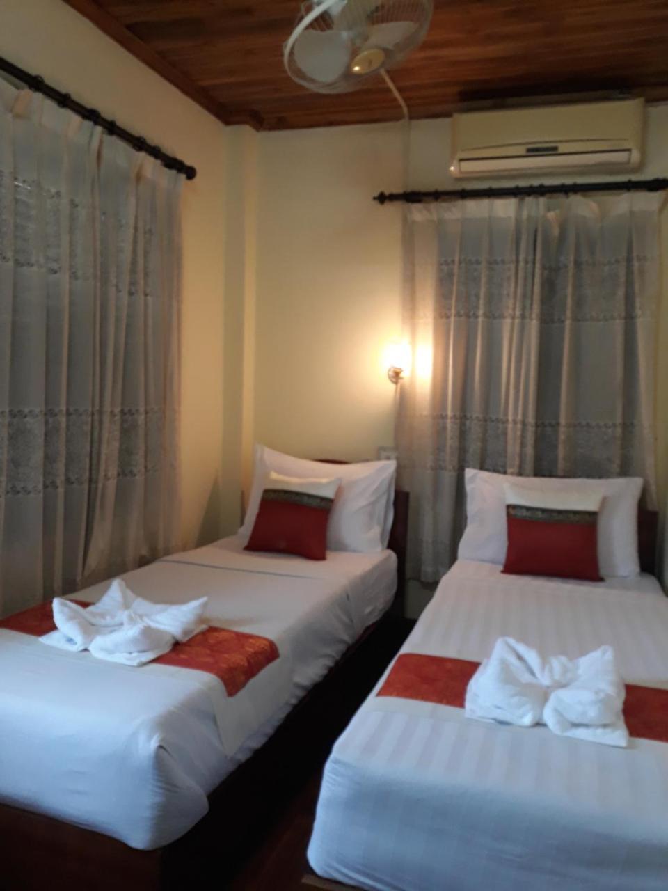 לואנג פרבאנג Silikhane Guesthouse מראה חיצוני תמונה