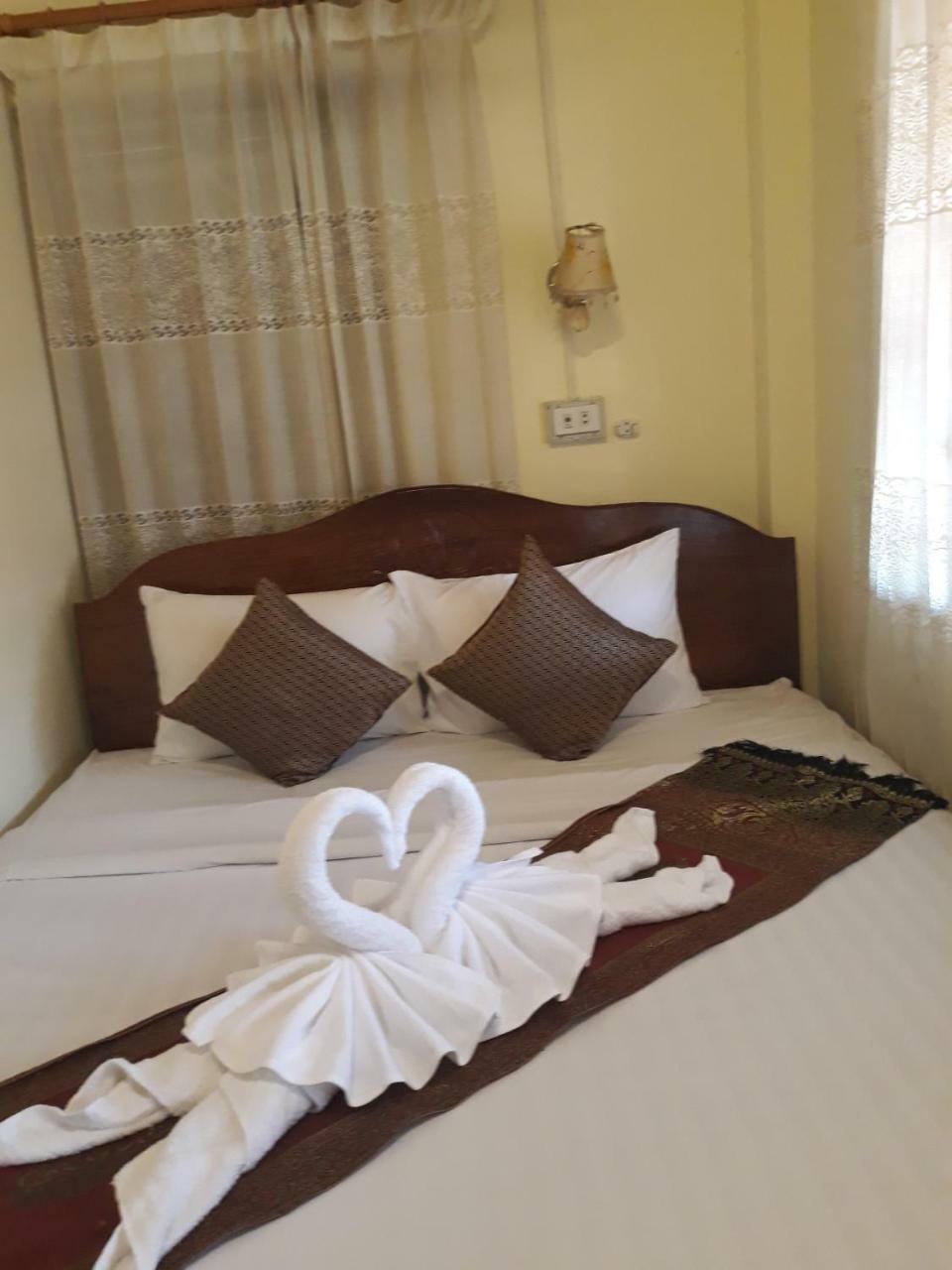 לואנג פרבאנג Silikhane Guesthouse מראה חיצוני תמונה