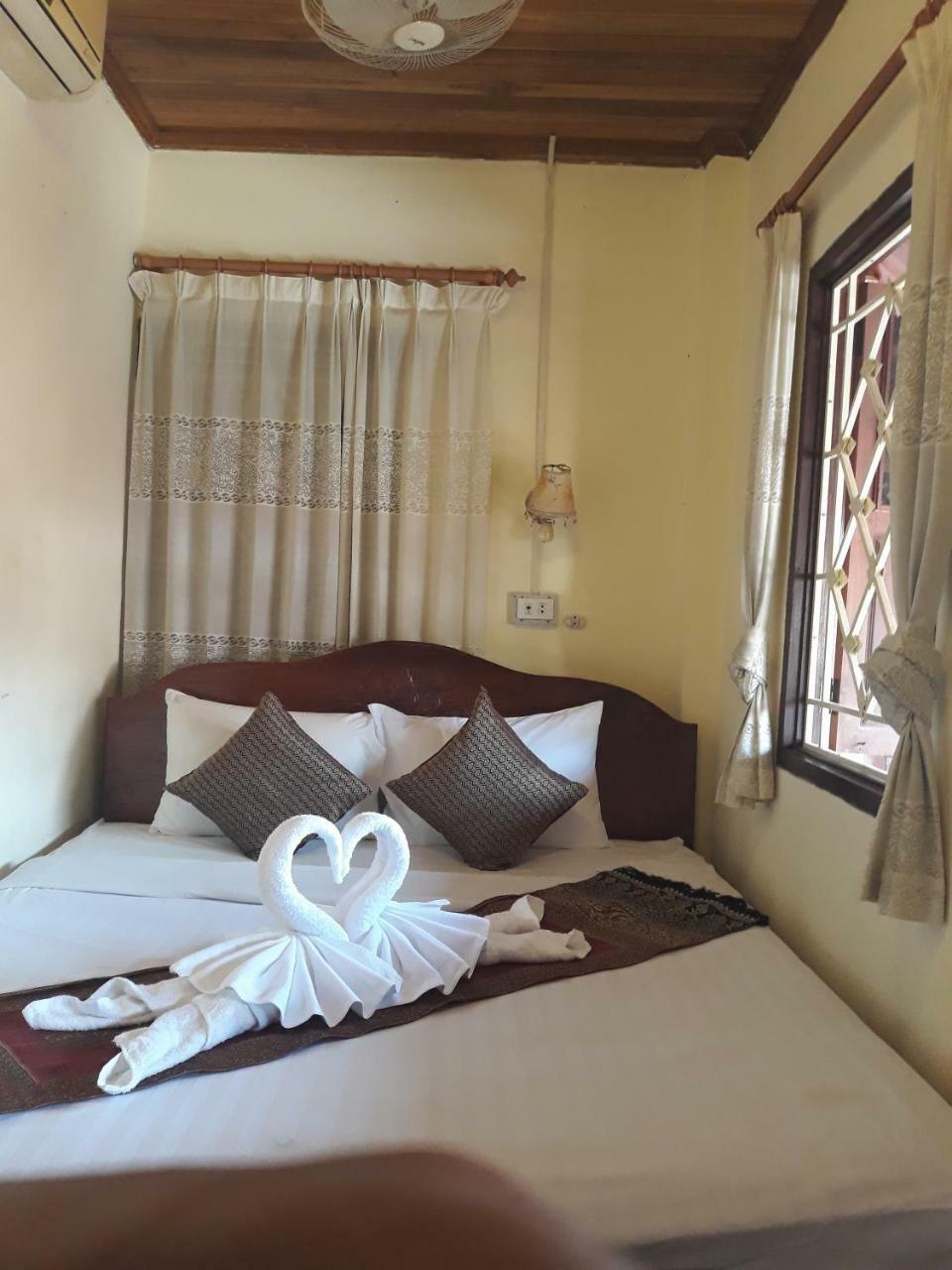 לואנג פרבאנג Silikhane Guesthouse מראה חיצוני תמונה