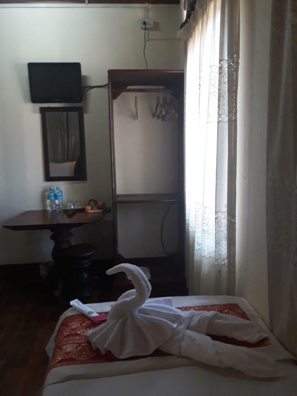 לואנג פרבאנג Silikhane Guesthouse מראה חיצוני תמונה